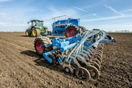 На Тернопільщині тестують нову сівалку LEMKEN Solitair ST