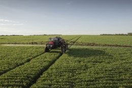 Case IH показав обприскувач Patriot 50 з модернізованою підвіскою