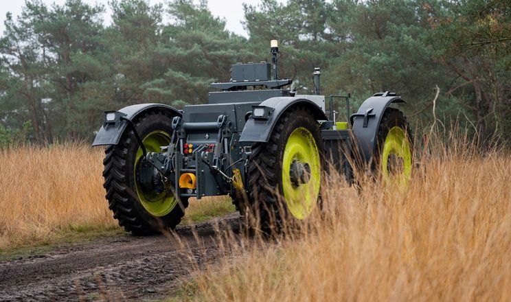 Eox Tractors показав автономний електротрактор без кабіни