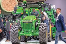 Електричний трактор John Deere готують до тестів у Європі