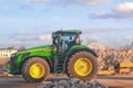 John Deere готує новий потужний трактор 8R: з’явився прототип