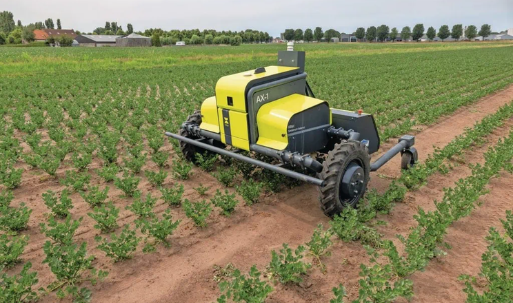 Kubota продаватиме автономного робота-обприскувача Kilter AX-1