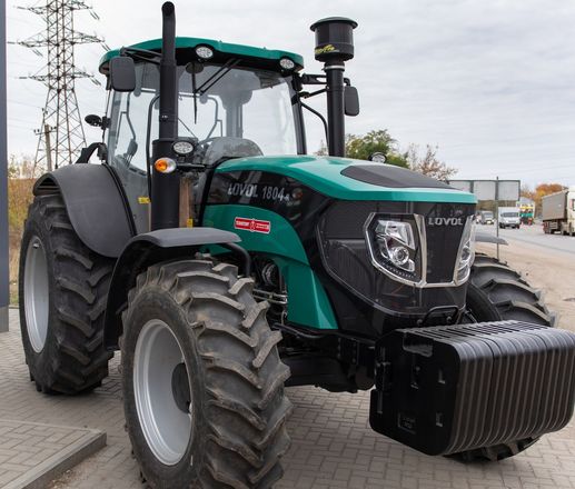 В Україні представили новий 180-сильний трактор LOVOL для важких робіт