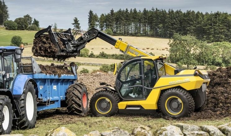 New Holland показав гібридний телескопічний навантажувач