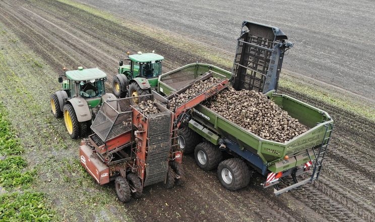 «Завод Кобзаренка» представив перевантажувач буряків