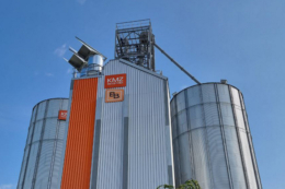 KMZ Industries презентувала нову сушарку, здатну знімати 15% вологи за один прохід