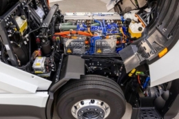 Інженерів Bosch преміювали за водневий привод для вантажівок