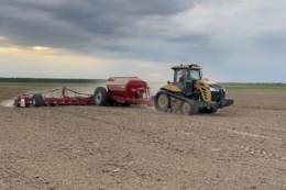 Чернігівський кластер Agricom Group застосовує безвідвальний обробіток ґрунту: які переваги