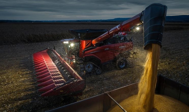 Case IH випустив 16-рядну жатку для кукурудзи, найбільшу в Європі
