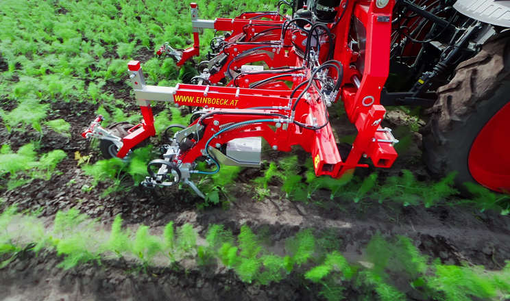 Штучний інтелект і «літаючі» ножі: Einböck представив культиватор INVERA