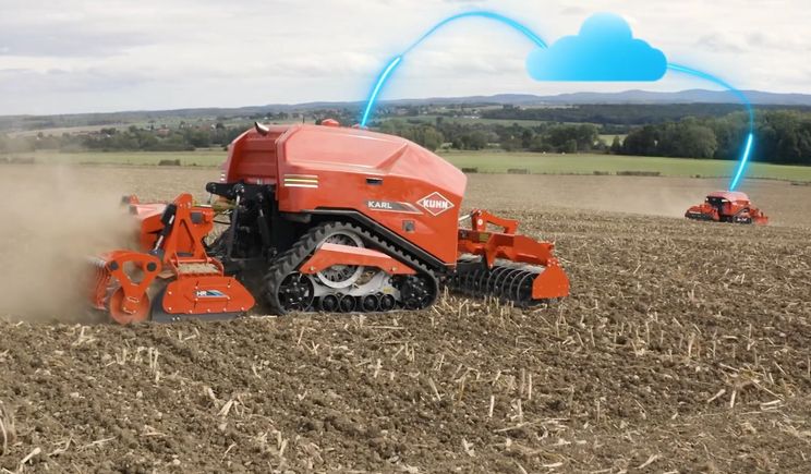 Kuhn показав автономний трактор KARL із розумним знаряддям