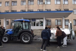 Українські коледжі отримали трактори для навчання 