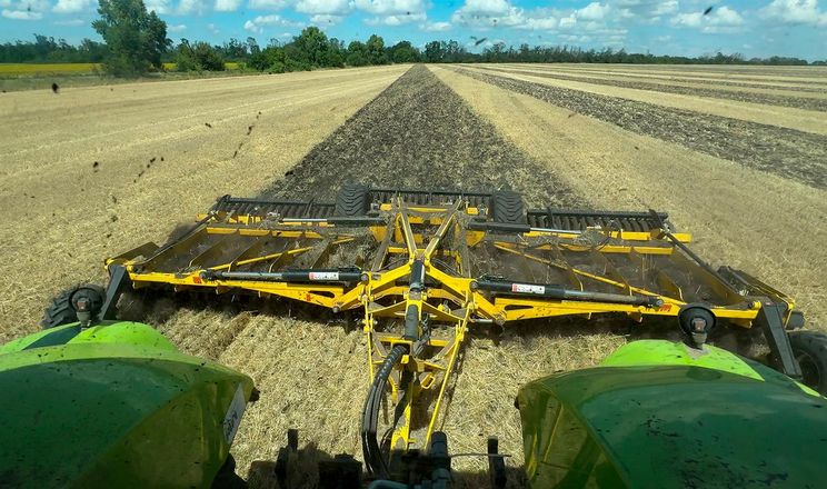 SWIFTERDISC XO 8000F допомагає аграріям Дніпропетровщини накопичувати вологу