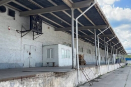 На Харківщині продають велике овочесховище