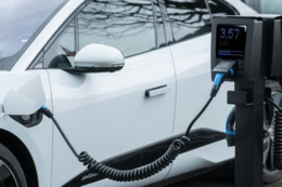 Вартість зарядки електромобіля сягнула 32 грн за кВт⋅год