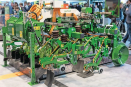 Garford представив машину для знищення бур’янів струмом