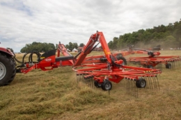 Kuhn випускає нові чотирироторні граблі GA 14231
