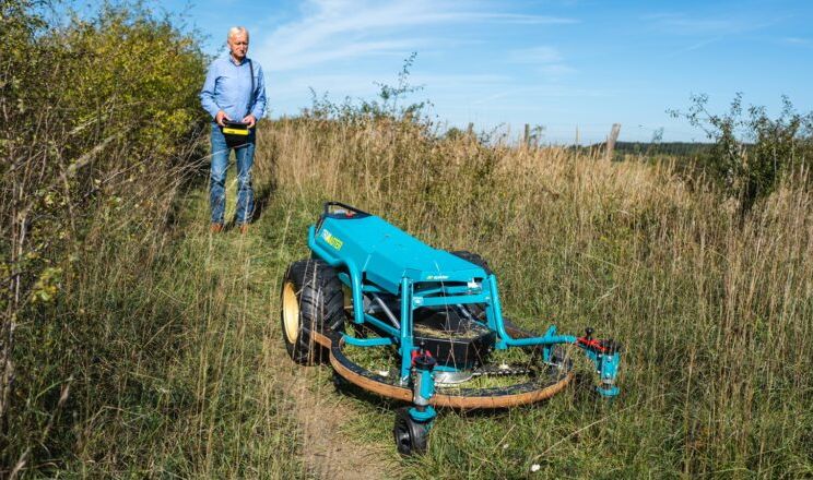 Spider представив газонокосарку з унікальним принципом роботи