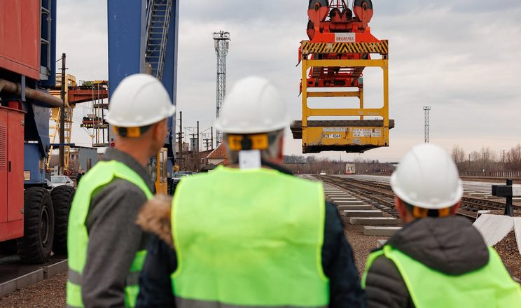 На Закарпатті розпочав роботу оновлений інтермодальний термінал