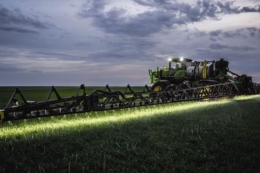 John Deere представив оновлені обприскувачі з технологією See & Spray