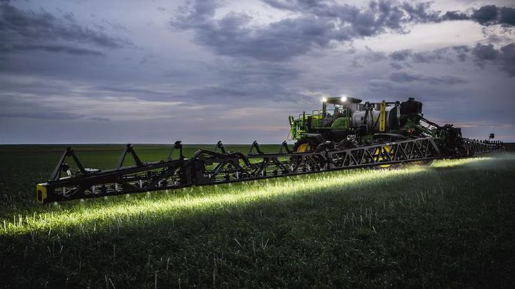 John Deere представив оновлені обприскувачі з технологією See & Spray