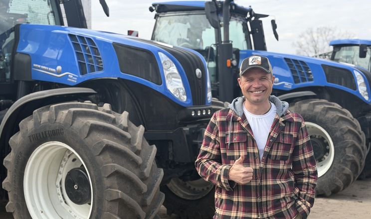 Агрохолдинг «ІМК» придбав 10 тракторів New Holland серії T8 Genesis