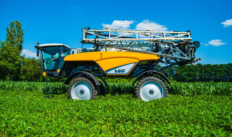 В Україні пропонують самохідні обприскувачі BOGUSLAV з напрацюванням