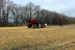 Весняні польові роботи в МХП-Урожайна країна стартували з підживлення озимих