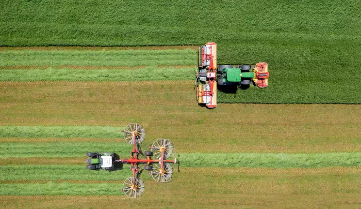 Pöttinger автоматизує укладання валків для косарок Novacat