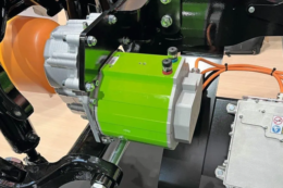 Zuidberg розробив електричний вал відбору потужності для тракторів