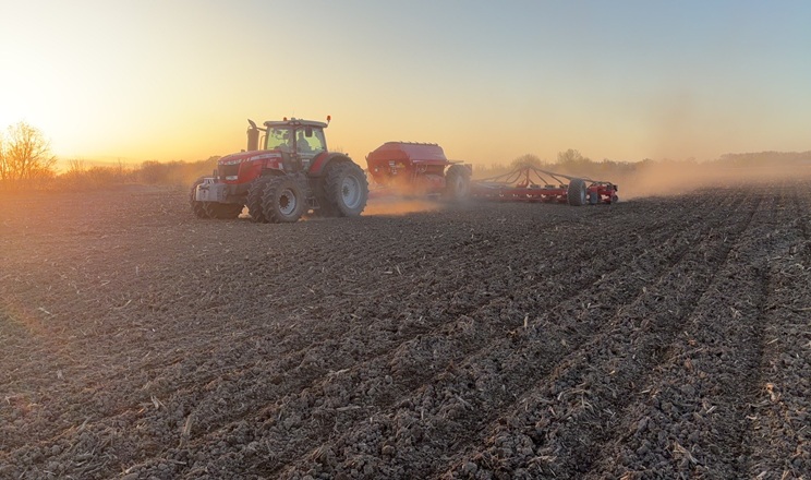 Посівна триває в «Агро-Регіон»: ярими планують засіяти майже 27 тис. га
