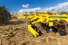 Господарство на Сумщині зекономило час і ресурси завдяки новому лущильнику