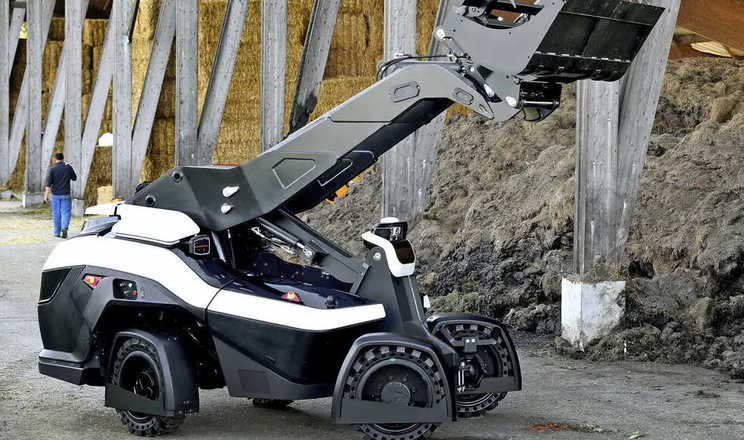 Електричний навантажувач Liebherr навчився самостійно годувати біогазову установку