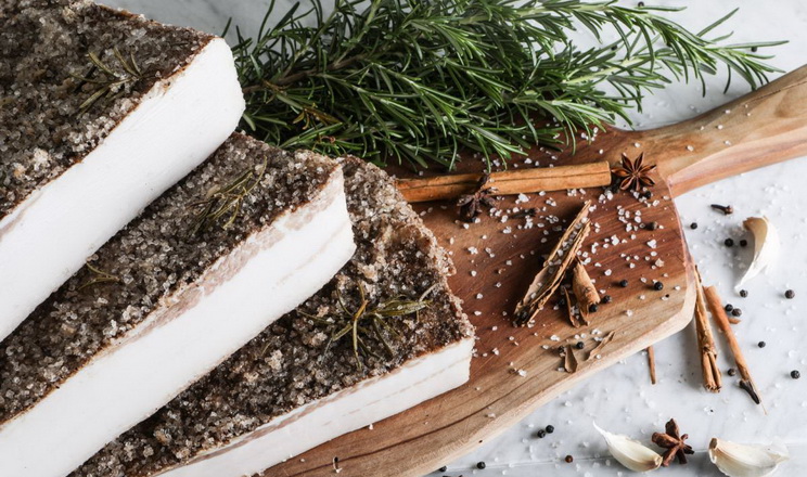 «Нива Переяславщини» освоїла виробництво сала за італійською  технологією