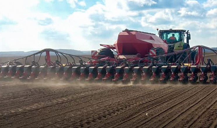 Посівна в «Укрпромінвест-Агро» розпочалася з сівби цукрових буряків