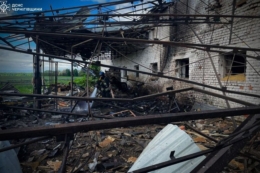 На Чернігівщині ворожий БпЛА атакував територію фермерського господарства: загинула жінка