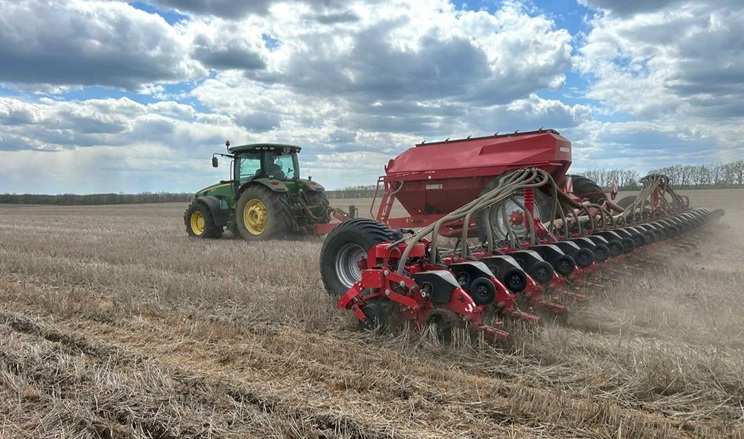 Сівбу соняшнику завершили в Tekom Agro Group: площі збільшили через частковий пересів озимих