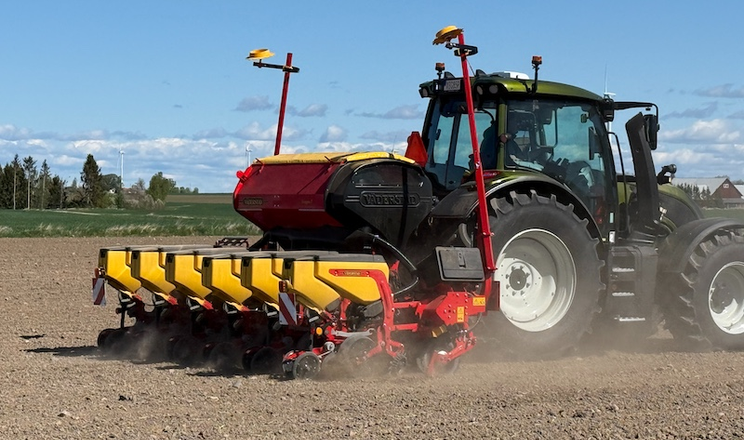 Väderstad випускає нову сівалку Tempo T та фронтальний бункер FH 2200