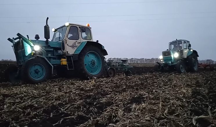 Українські аграрії навантажують техніку втричі більше за іноземців