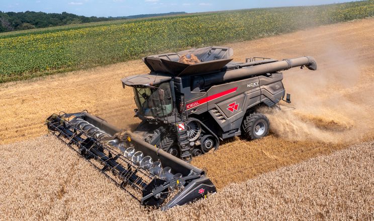 Massey Ferguson оновив лінійку комбайнів до серії Next Edition