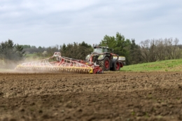 В Україні запрацювала перша 12,5-метрова борона Pöttinger Terradisc HT 12000