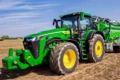 John Deere оновила серію 8R: трактори отримали розширені функції точного землеробства