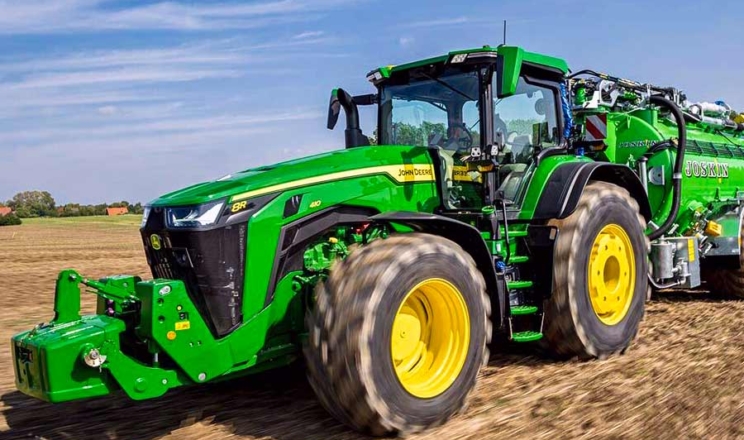 John Deere оновила серію 8R: трактори отримали розширені функції точного землеробства