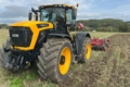 JCB демонструє новий трактор Fastrac 6300 потужністю 335 к.с.