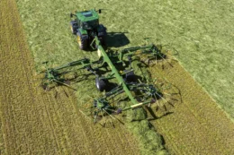 Krone автоматизувала новий 12,5-метровий валкоутворювач