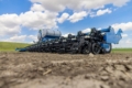 Kinze і Yetter запустили у виробництво агрегат смугового обробітку Falcon SF700