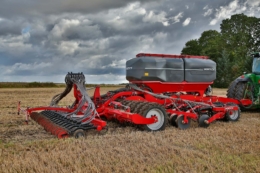 Через посуху господарство на Сумщині перевело майже всі площі на strip-till