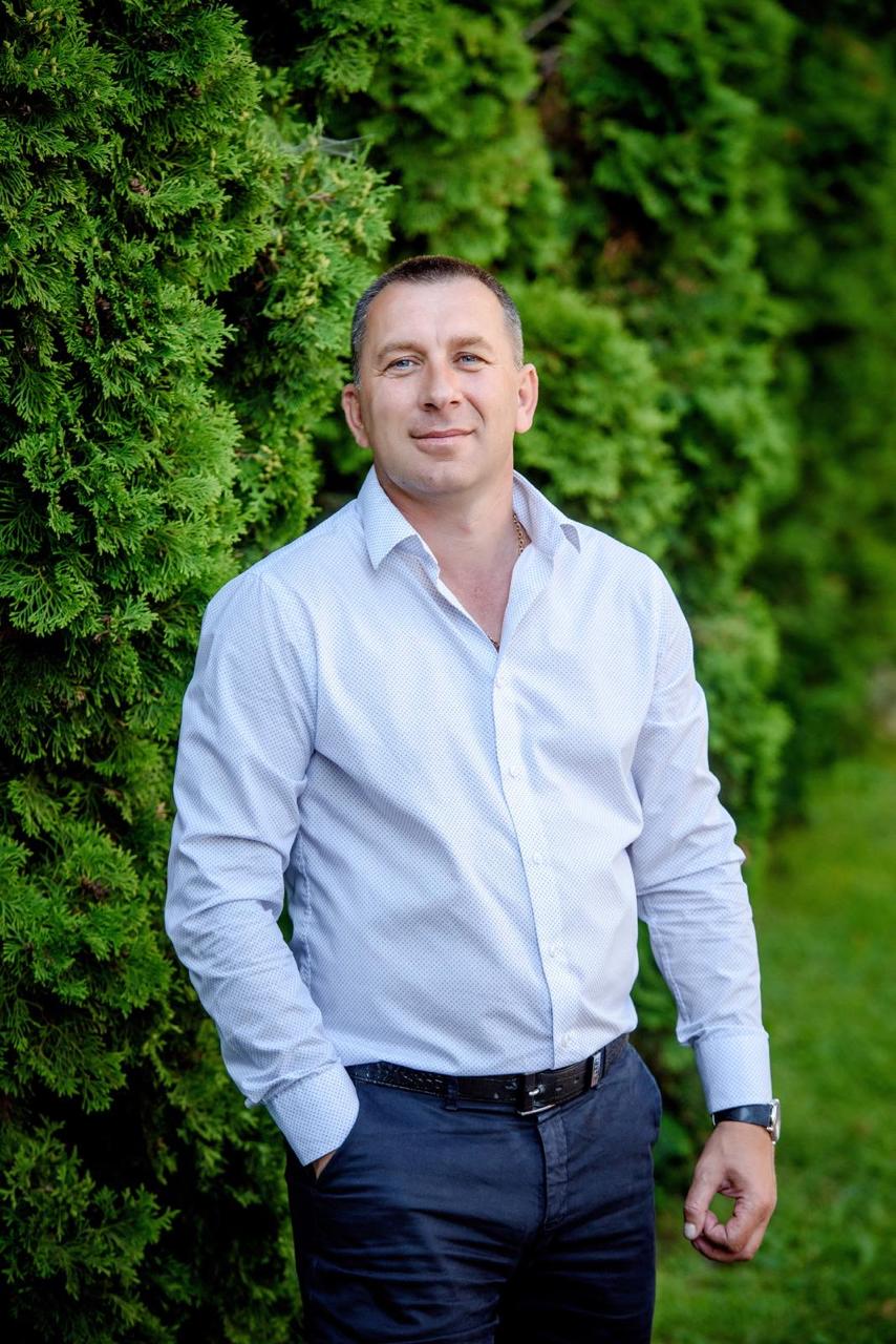 Олександр Іващенко