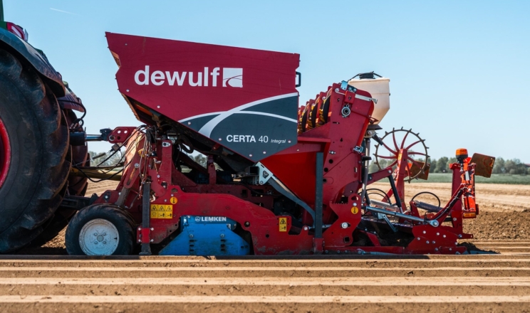 Dewulf Certa 40 Integral агрегатують із Lemken Zirkon 12