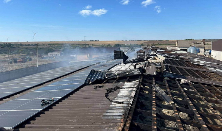 Унаслідок російського обстрілу на Одещині горіла птахоферма й загинула птиця